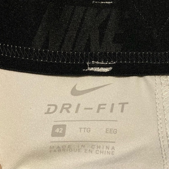 Nike Dri-FIT Flex Stretch Cream Golf Short 10" with 4 Pockets Zipper Fly Size 42 - Picture 8 of 11